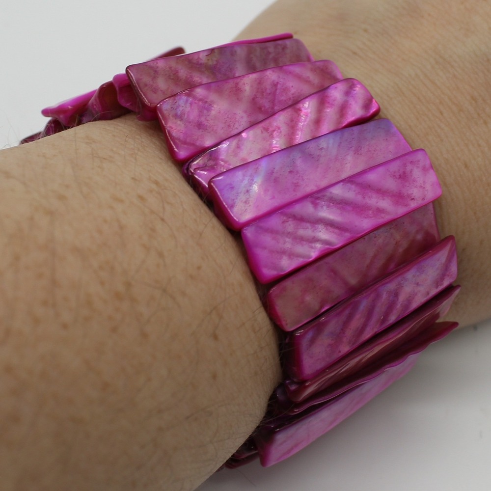 Vintage‎ Fuchsia Shell Stretch Bracelet Dyed Mother of Pearl Statement Jewelry